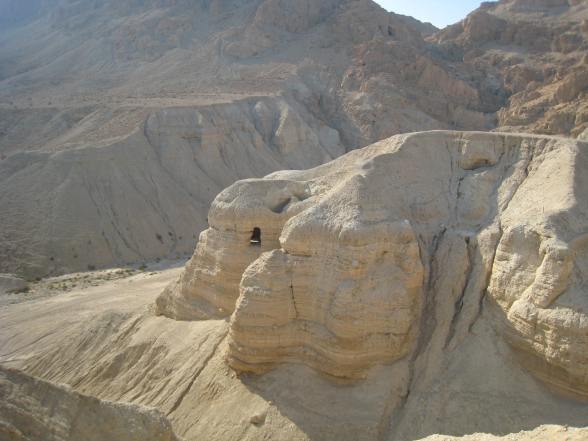 c01_Qumran_Locul unde au fost descoperite Manuscrisele de la Marea Moarta (0)